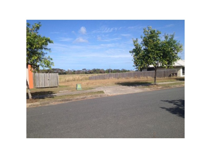 54 Cinnamon Drive, Glenella QLD 4740