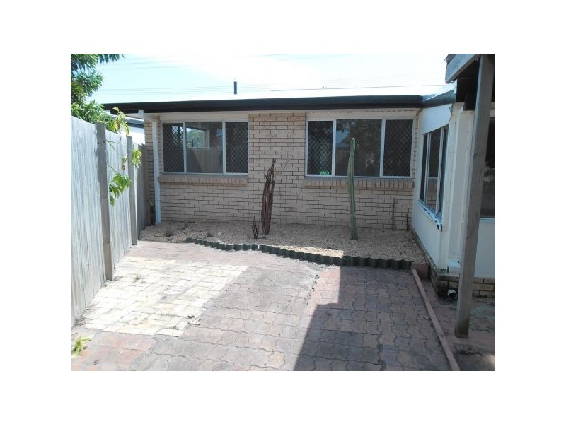 161 Nicklin Way, Warana QLD 4575