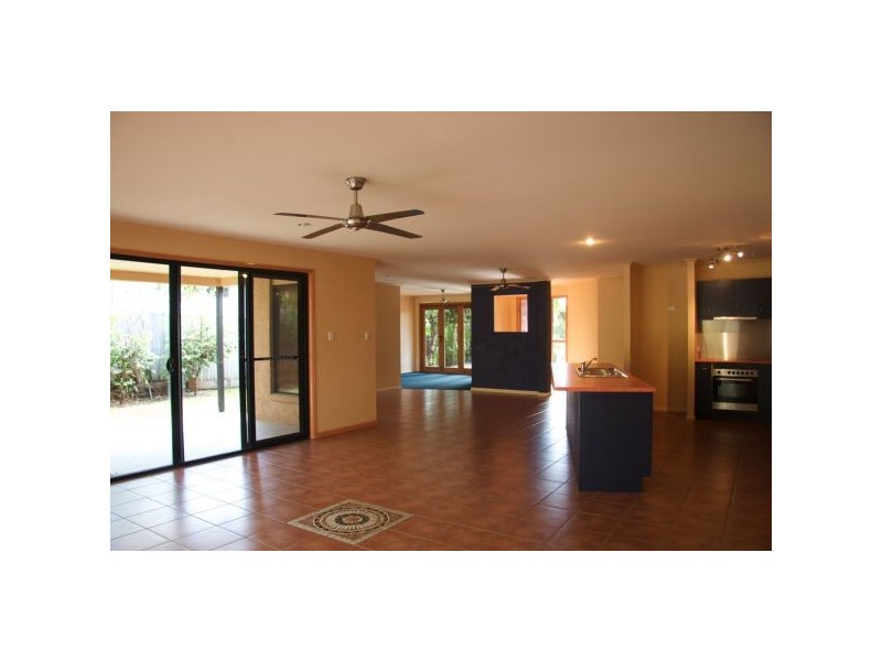 14 Petigrain Ave, Palmwoods QLD 4555