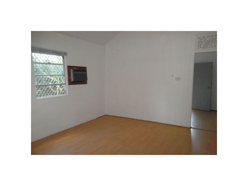 19 Hinley Ave, Maroochydore QLD 4558