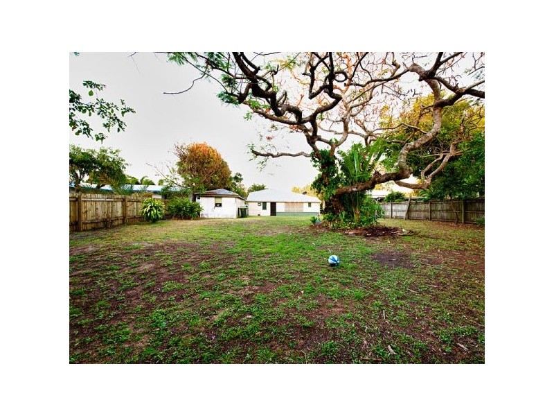 55 Waverley Street, Bucasia QLD 4750