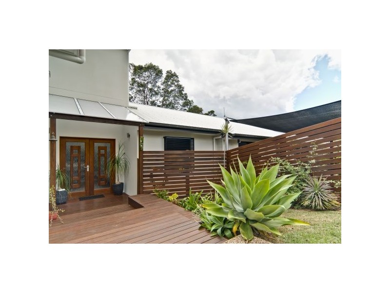 8 Shelly Crt, Nambour QLD 4560