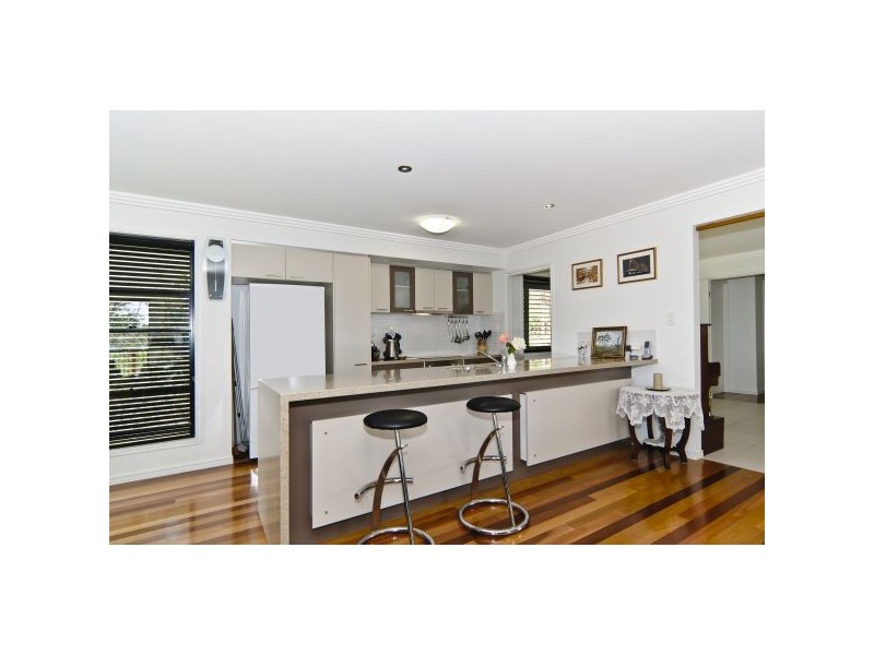 8 Shelly Crt, Nambour QLD 4560