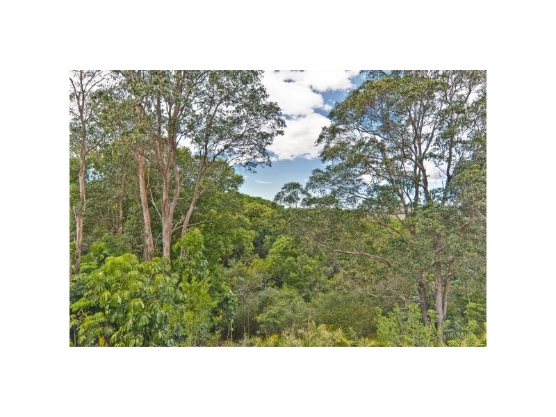 8 Shelly Crt, Nambour QLD 4560