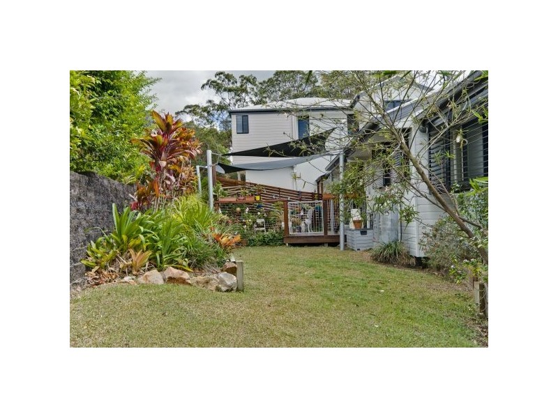 8 Shelly Crt, Nambour QLD 4560