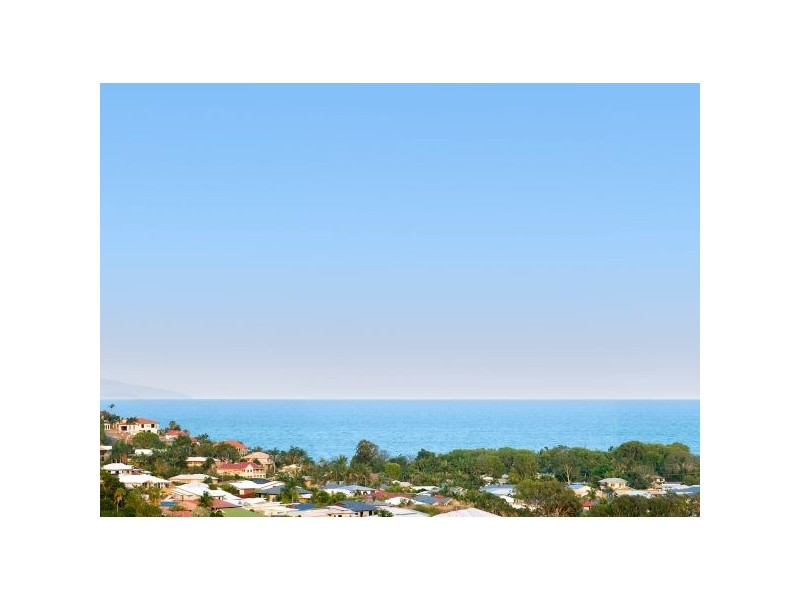 24 Florence, Eimeo QLD 4740