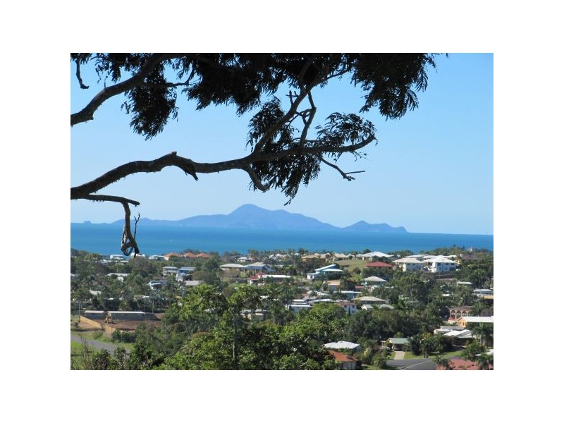 24 Florence, Eimeo QLD 4740