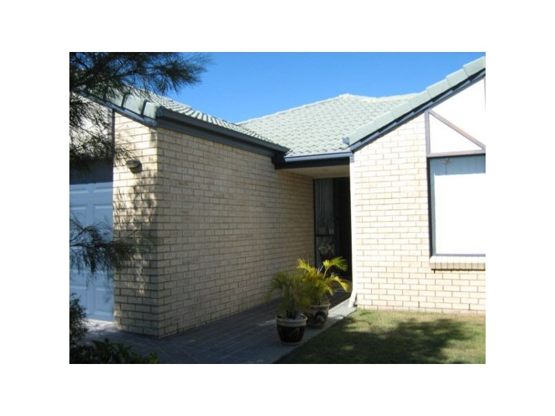4 Trinity Cresent, Sippy Downs QLD 4556