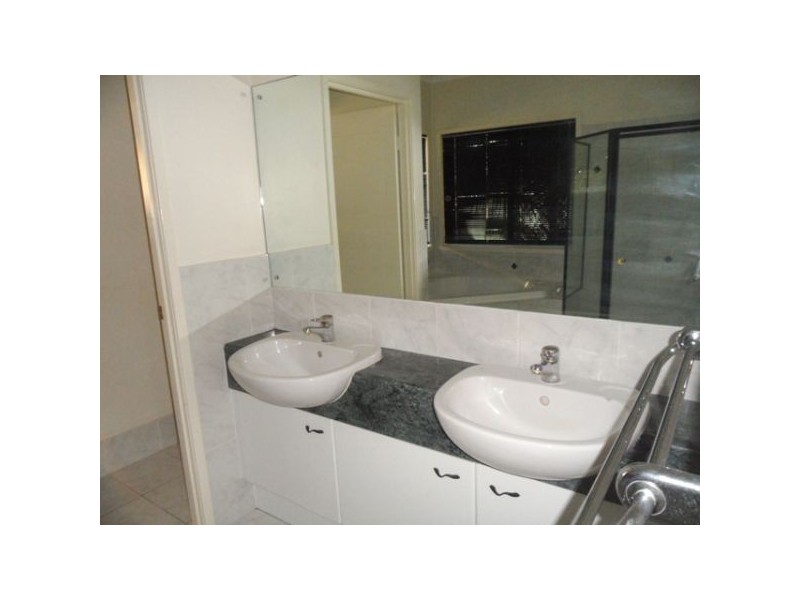 4 Northlake Crescent, Sippy Downs QLD 4556