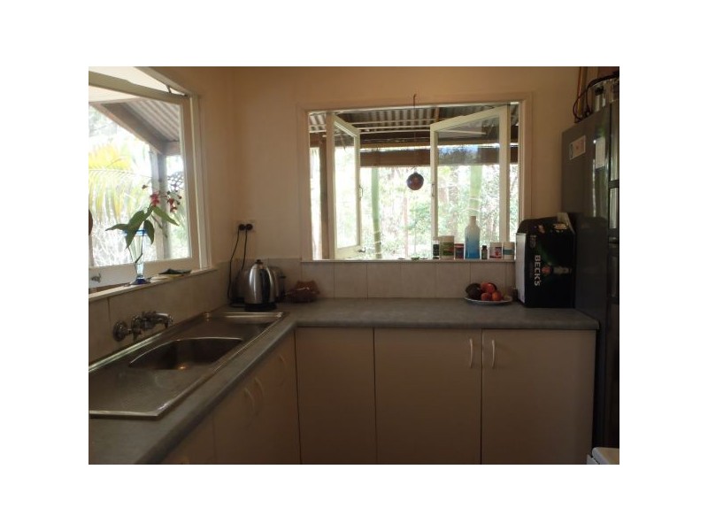 369 Mooloolah Rd, Eudlo QLD 4554
