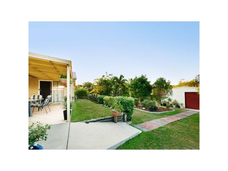 8 Busuttin Drive, Eimeo QLD 4740