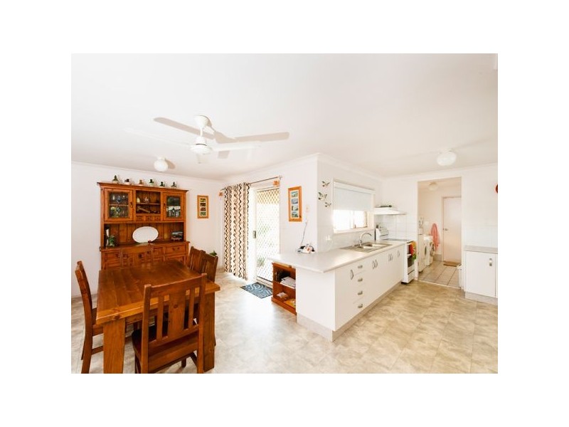 8 Busuttin Drive, Eimeo QLD 4740