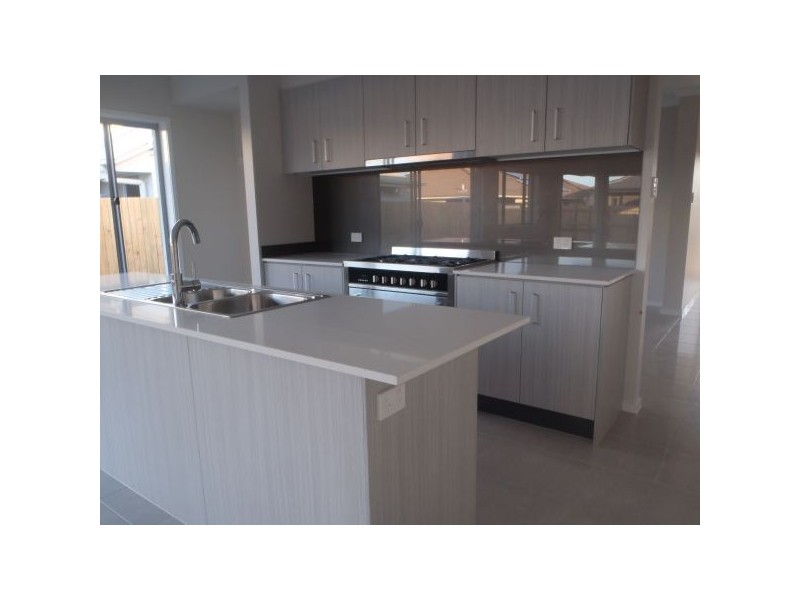 37 Sweetlip Circuit, Mountain Creek QLD 4557