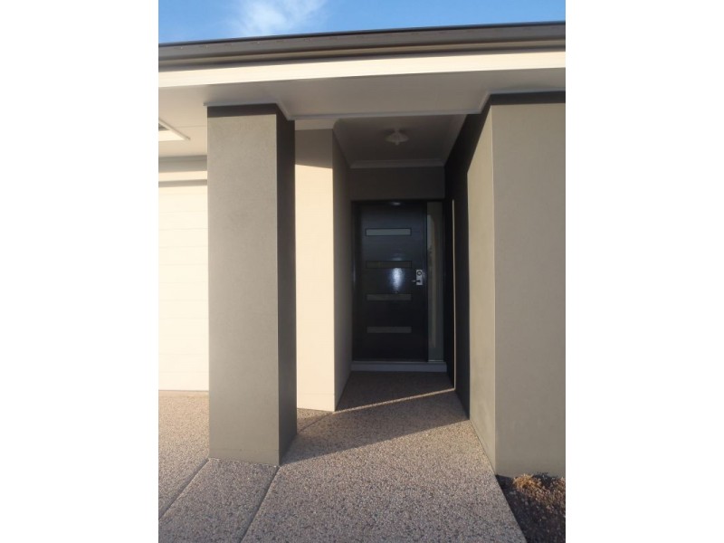 37 Sweetlip Circuit, Mountain Creek QLD 4557