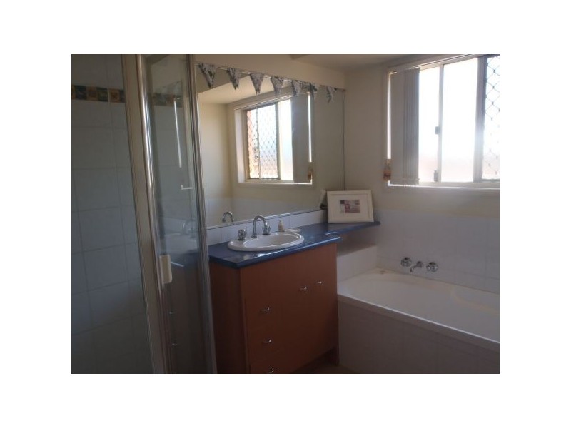 27 Explorer St, Sippy Downs QLD 4556