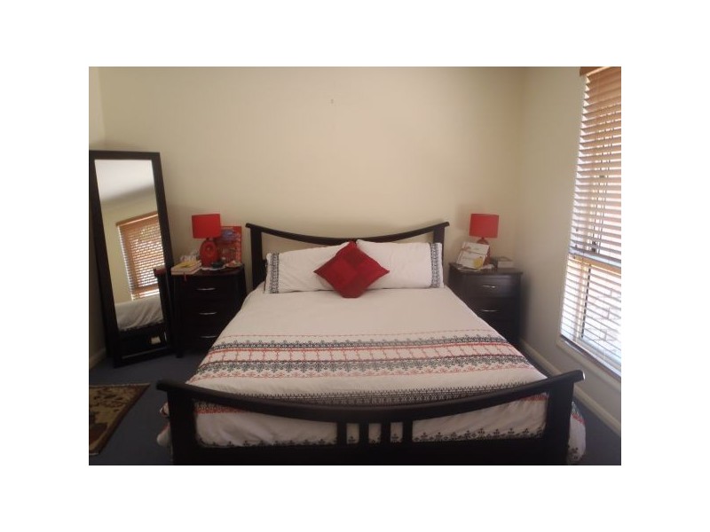 27 Explorer St, Sippy Downs QLD 4556