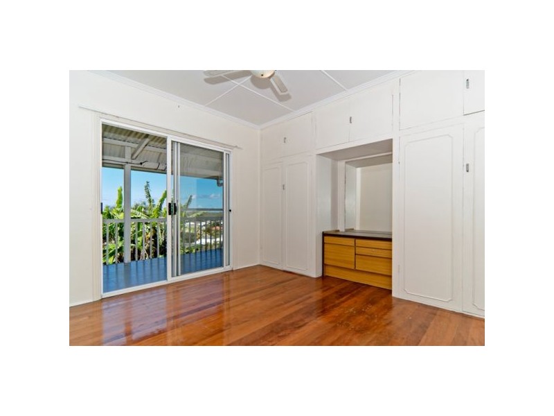 255 Caloundra Rd, Caloundra QLD 4551