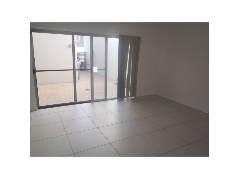 16 Macleay Lane, Maroochydore QLD 4558