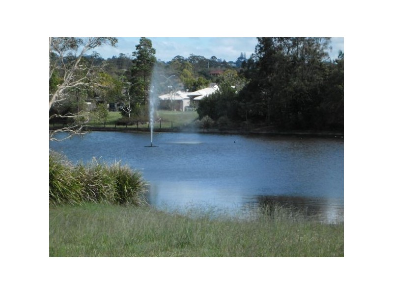 15 Oak Grove Way, Sippy Downs QLD 4556