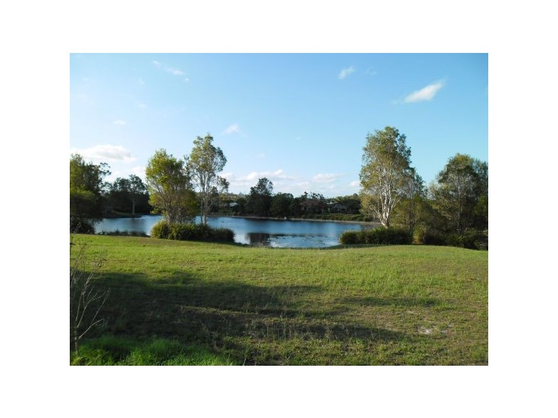 15 Oak Grove Way, Sippy Downs QLD 4556
