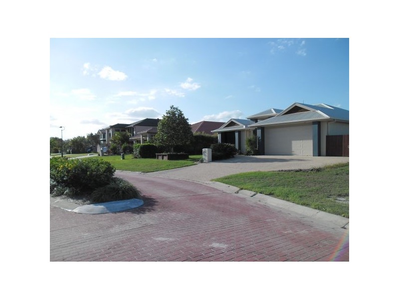 15 Oak Grove Way, Sippy Downs QLD 4556