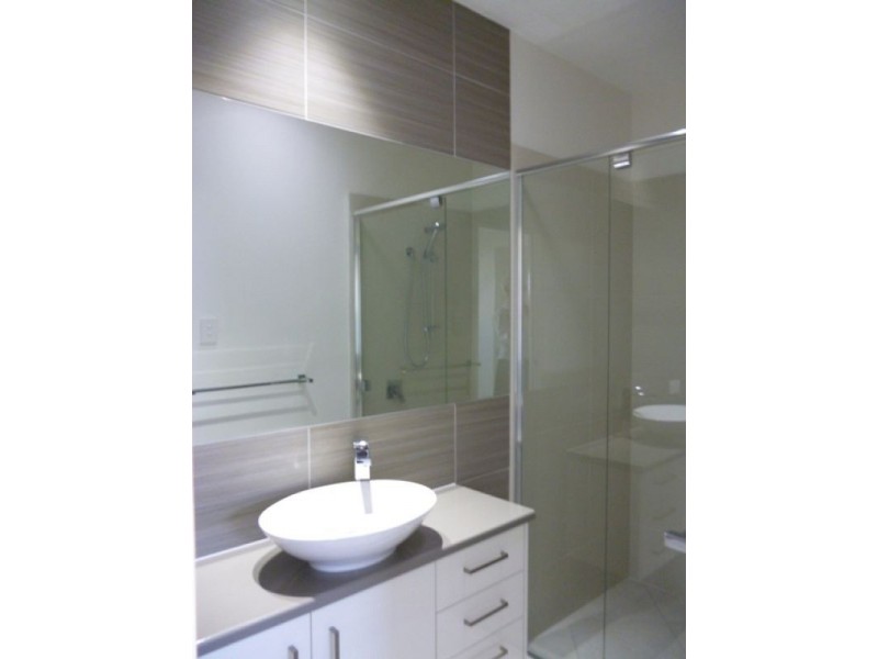 1 Sweetlip Cct, Mountain Creek QLD 4557