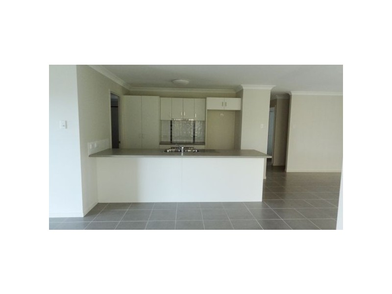 157 Whitehaven, Blacks Beach QLD 4740