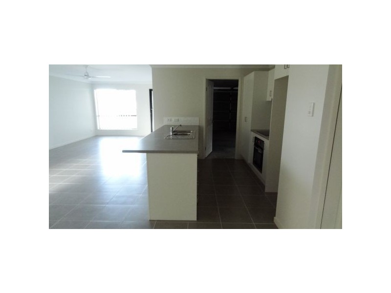 157 Whitehaven, Blacks Beach QLD 4740