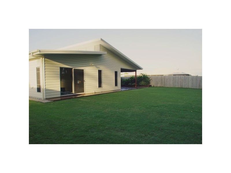 37 Dolphin Drive, Bucasia QLD 4750