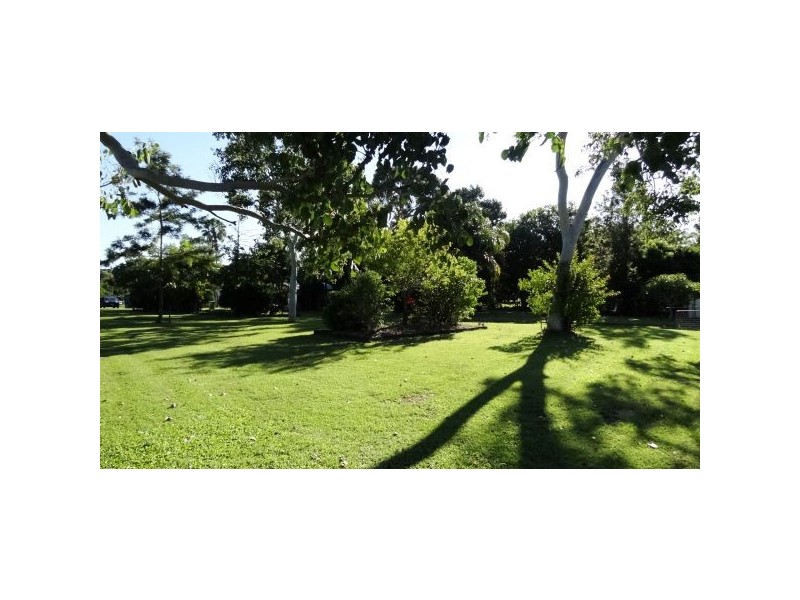 5 Pine Court, Hay Point QLD 4740