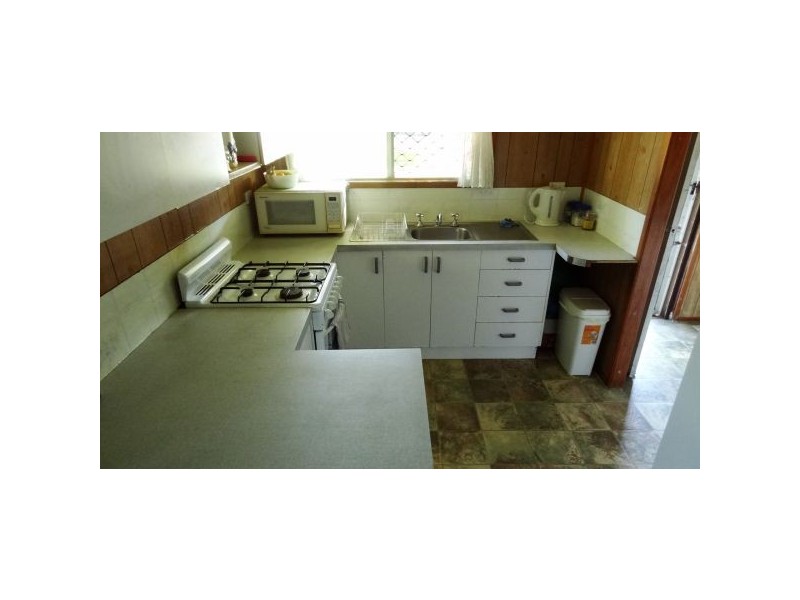 5 Pine Court, Hay Point QLD 4740