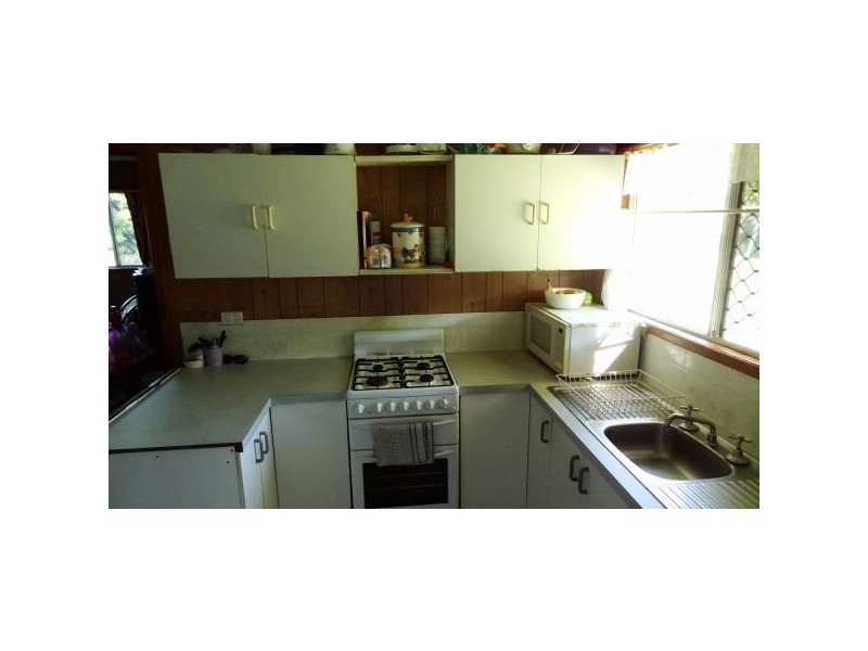 5 Pine Court, Hay Point QLD 4740