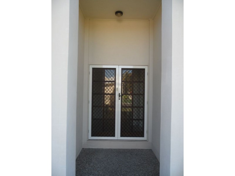 6 Linacre Street, Sippy Downs QLD 4556