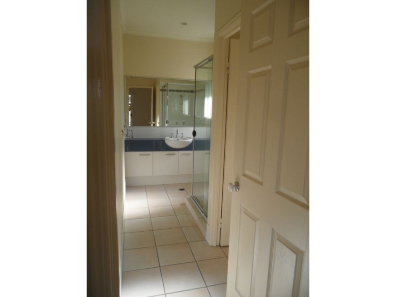 6 Linacre Street, Sippy Downs QLD 4556