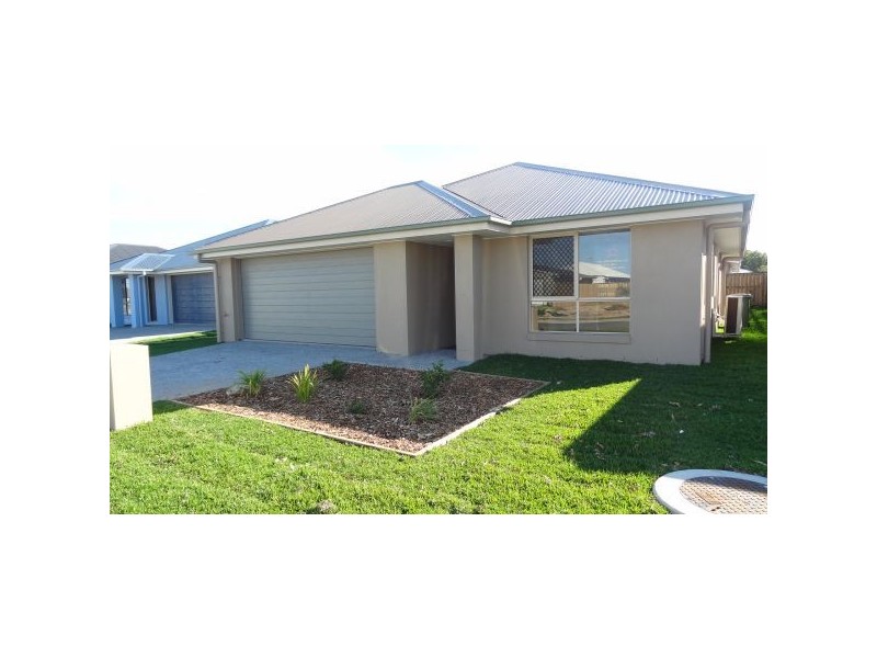 62 Scarborough Circuit, Blacks Beach QLD 4740