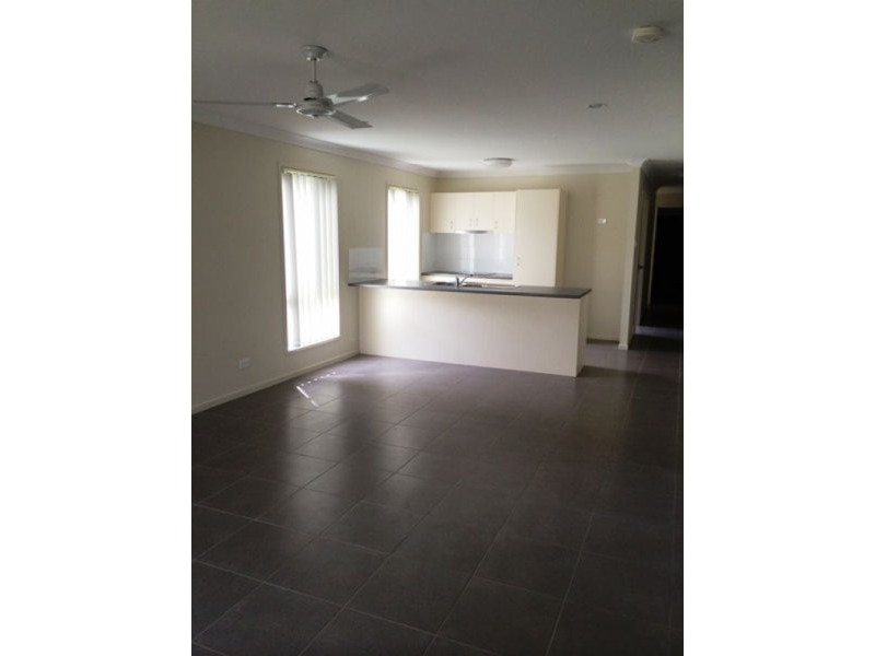 74 Scarborough Circuit, Blacks Beach QLD 4740