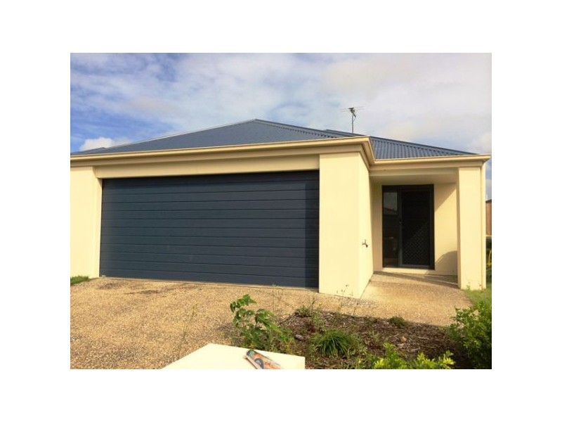 74 Scarborough Circuit, Blacks Beach QLD 4740