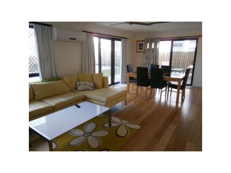 16 Ameen Circuit, Twin Waters QLD 4564