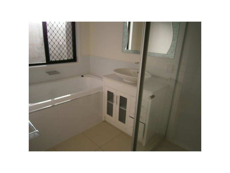 16 Ameen Circuit, Twin Waters QLD 4564