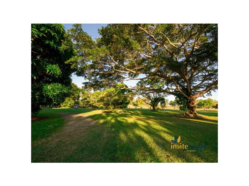 890 Sarina Beach Road, Sarina QLD 4737
