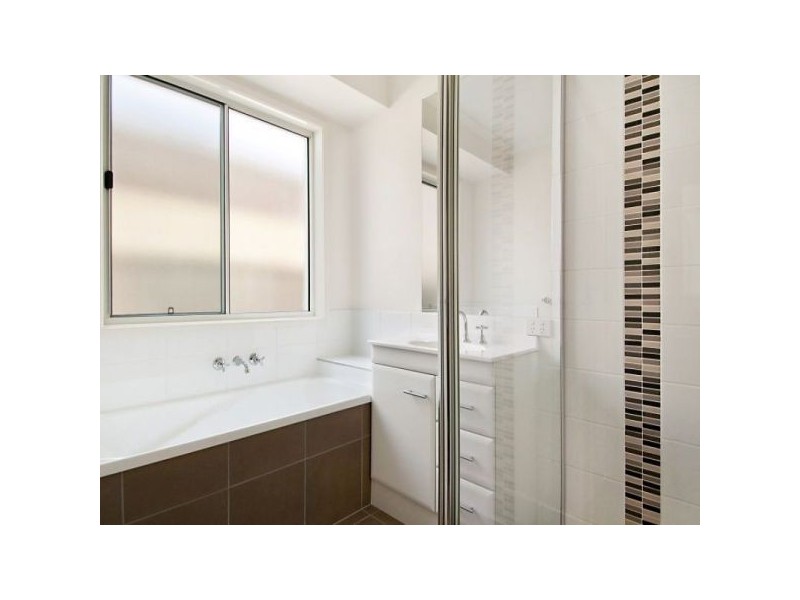 28 Forest Grove Crescent, Sippy Downs QLD 4556