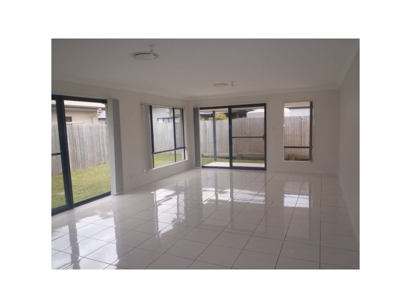 19 Ribbonwood St, Sippy Downs QLD 4556