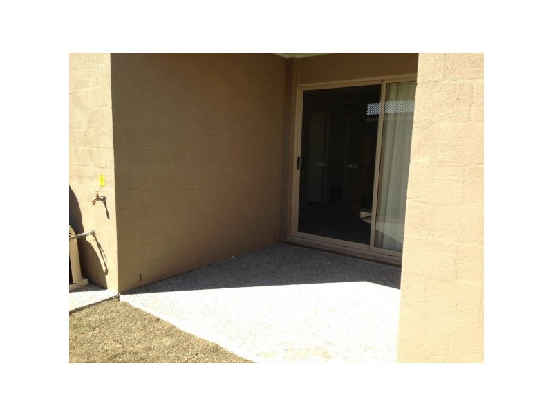 4 Holloways Court, Blacks Beach QLD 4740