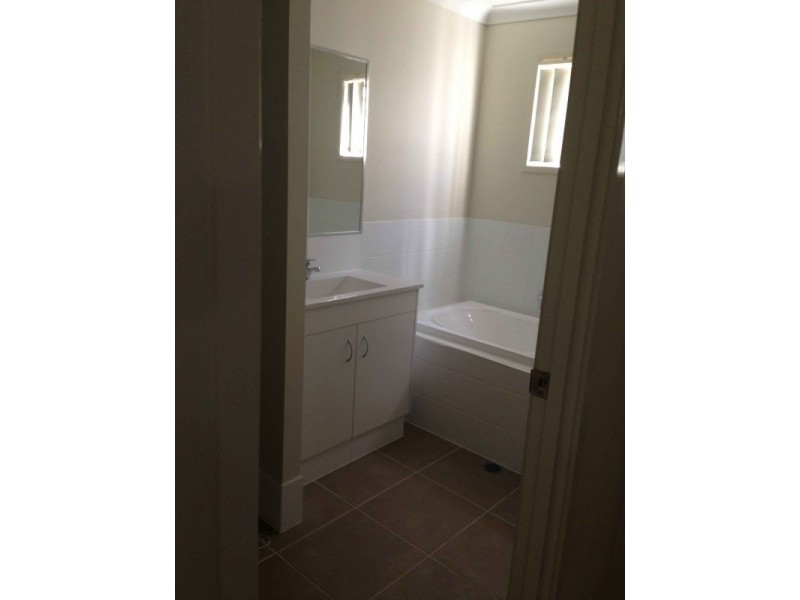 4 Holloways Court, Blacks Beach QLD 4740