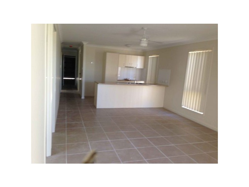 4 Holloways Court, Blacks Beach QLD 4740