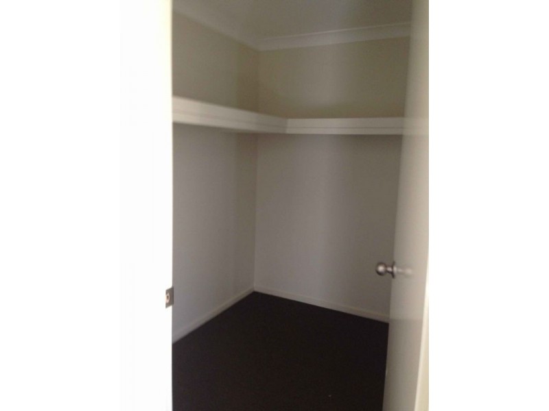 4 Holloways Court, Blacks Beach QLD 4740