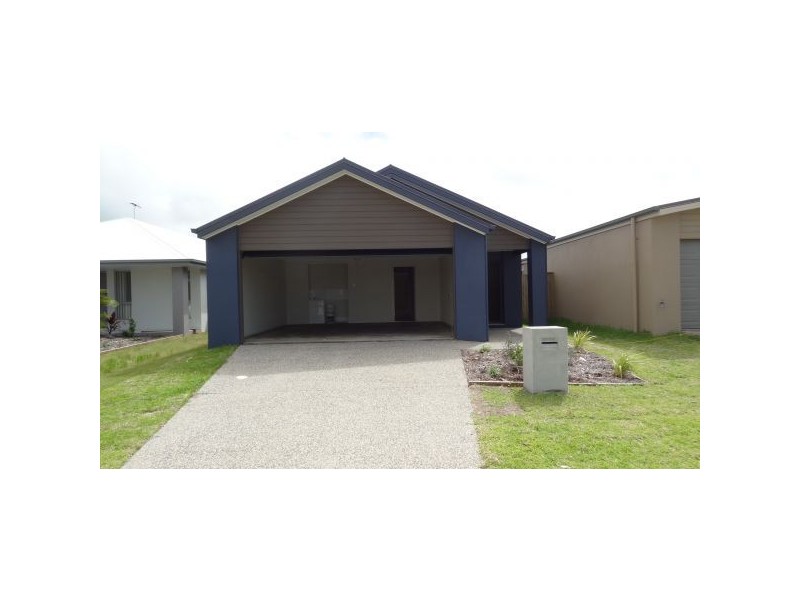 151 Whitehaven Drive, Blacks Beach QLD 4740