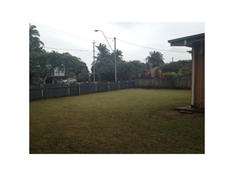 8 Old Shoal Point Road, Bucasia QLD 4750