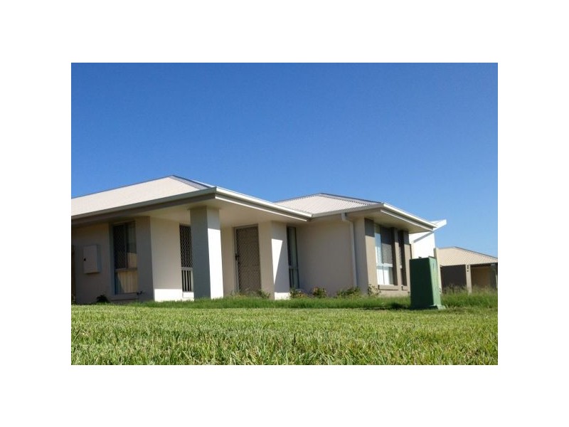 21 Elgans Parade, Rural View QLD 4740