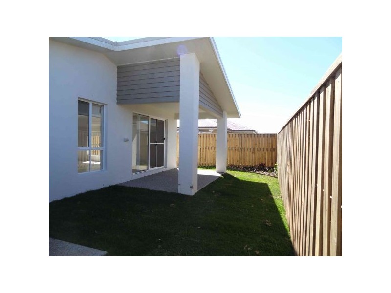 36 Scarborough Circuit, Blacks Beach QLD 4740